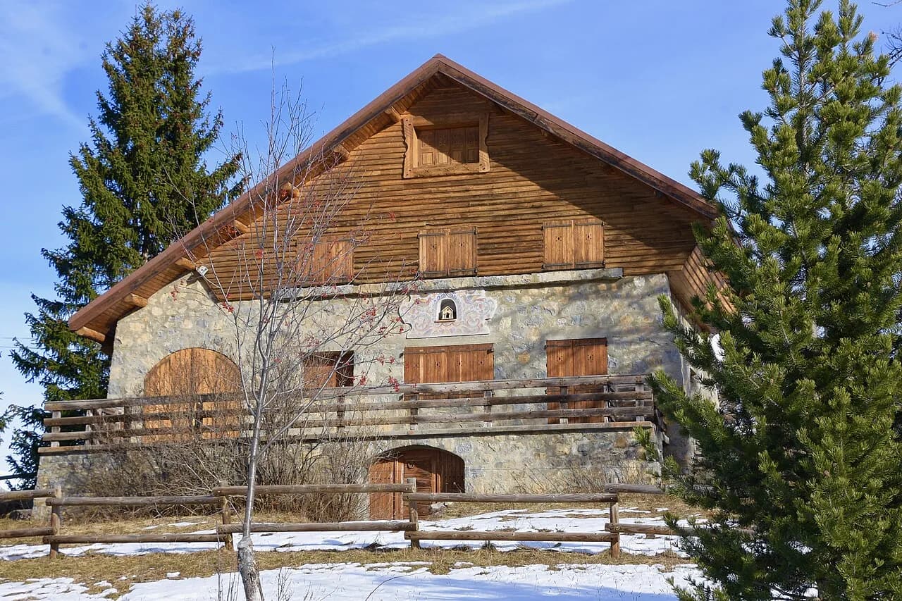 Pirquluda cakuzili villa