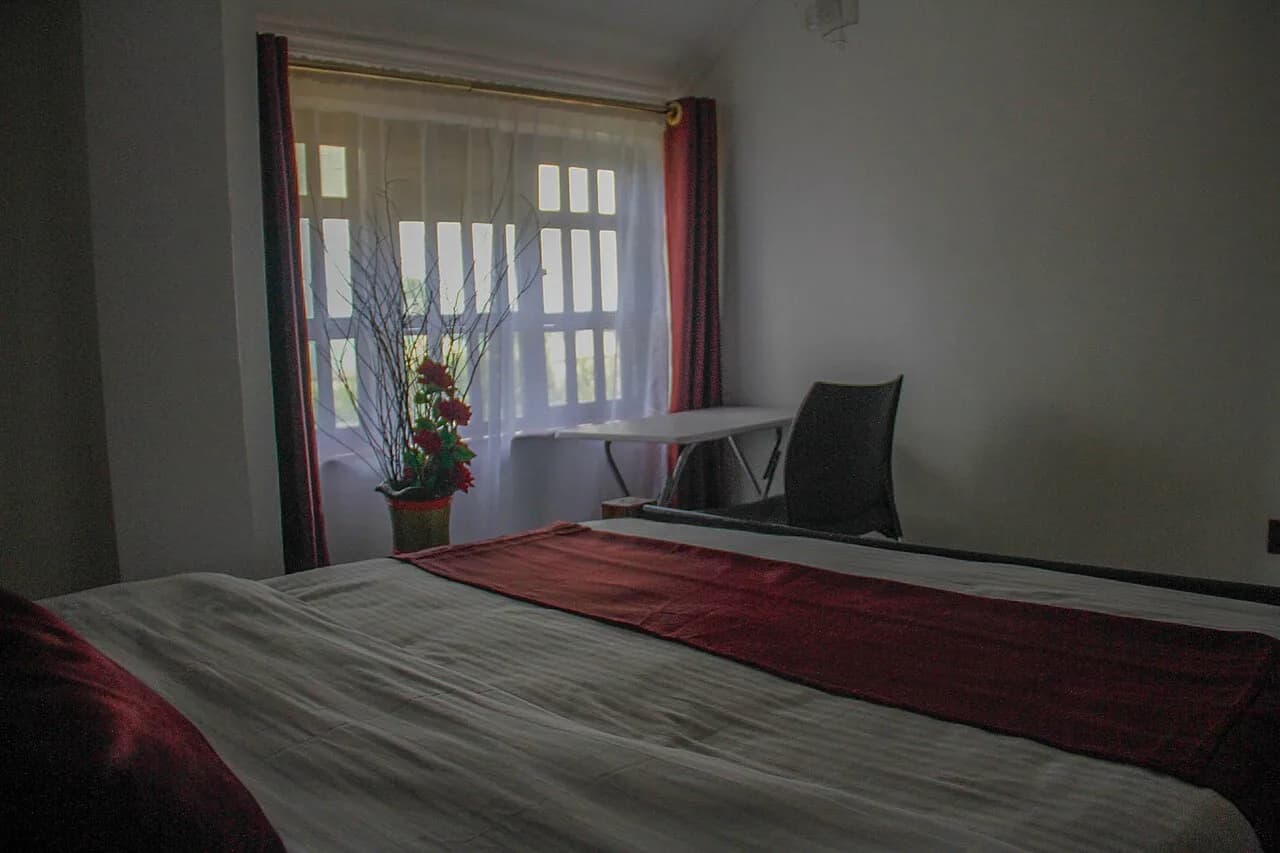 Dağlarda hovuzlu kottec